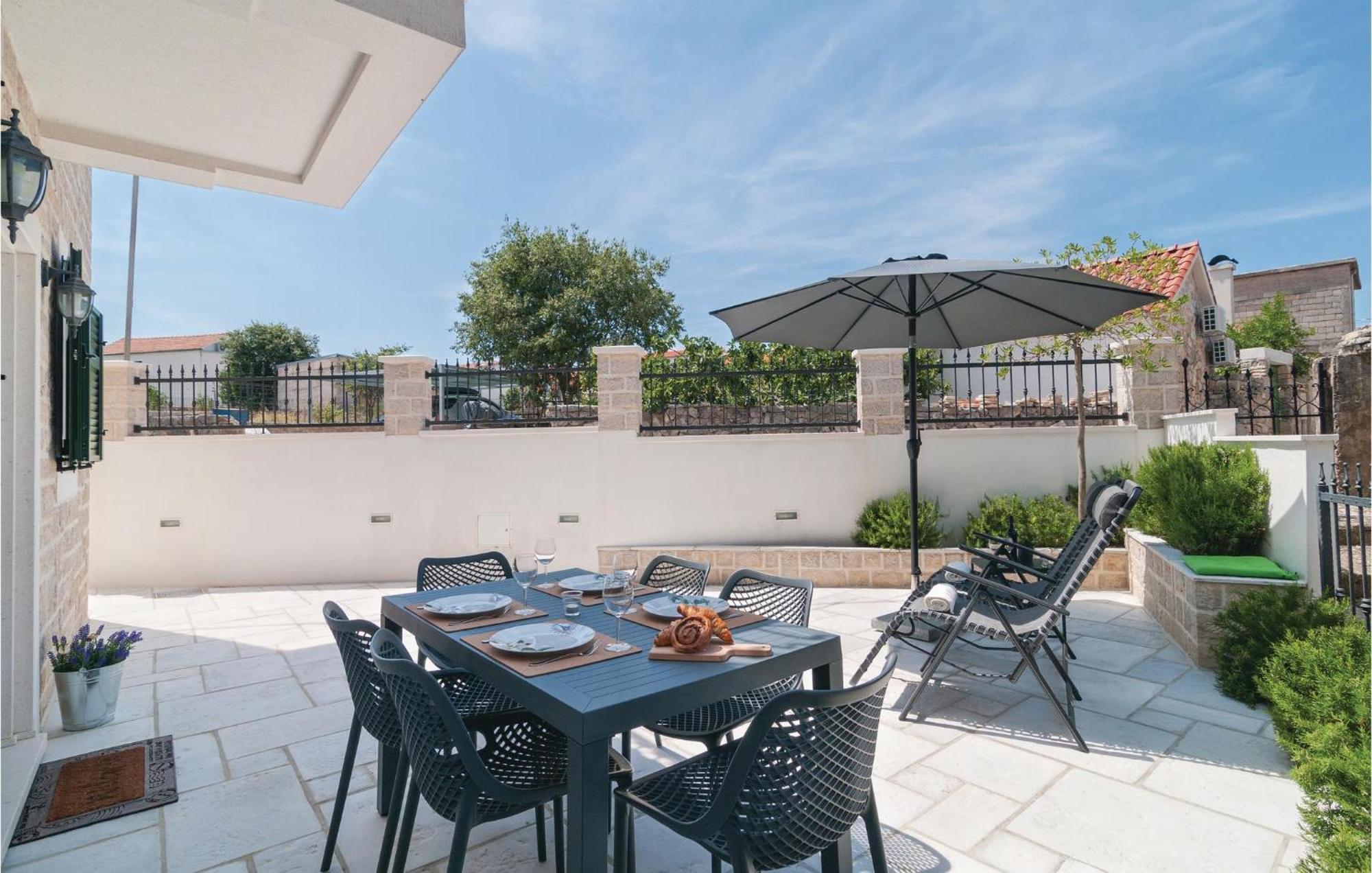 Stunning Home In Primosten With Kitchen Esterno foto