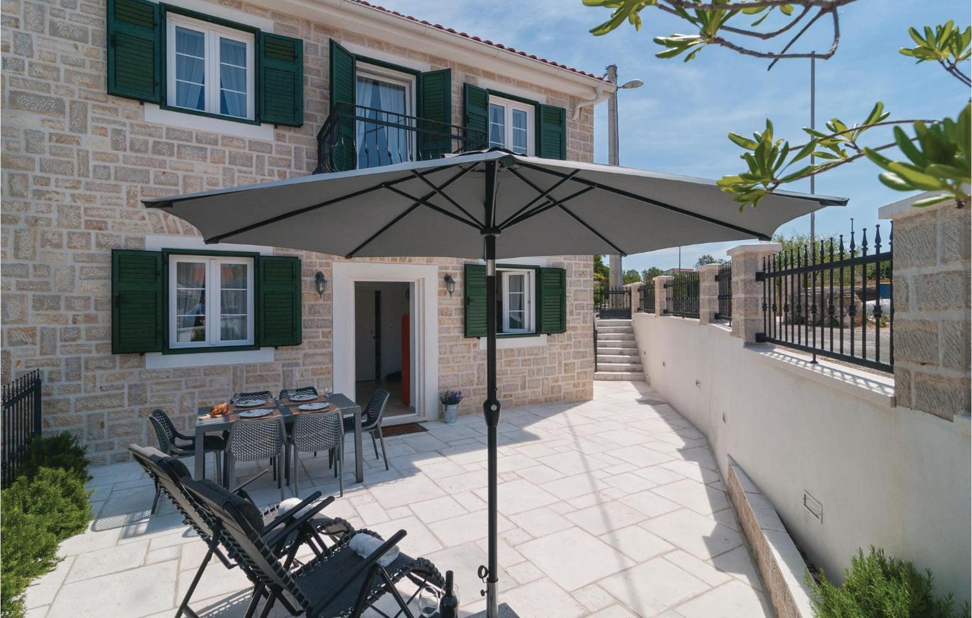 Stunning Home In Primosten With Kitchen Esterno foto